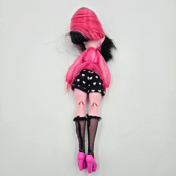 Monster High Doll Draculaura Count Fabulous 2021 Read - Picture 11 of 12